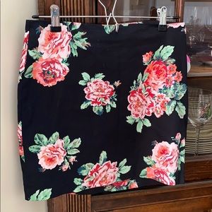 Forever 21 floral mini skirt